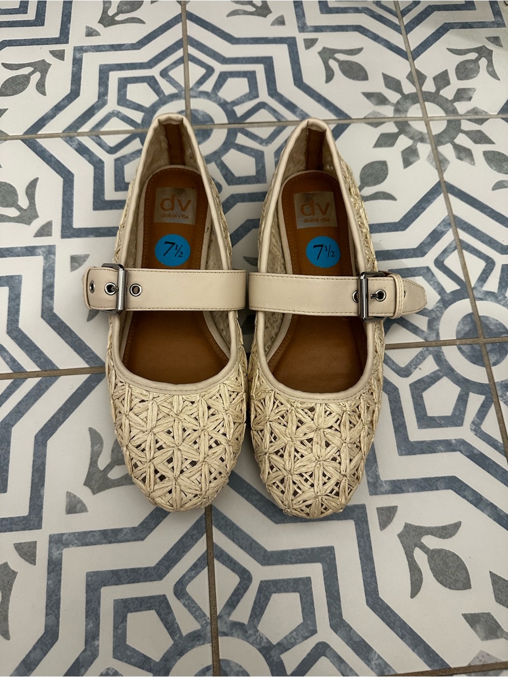 DV by Dolce Vita Womens Cream Woven Mary Jane Flats